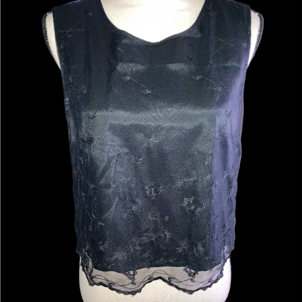 ICE Lined Lace Top. Size M